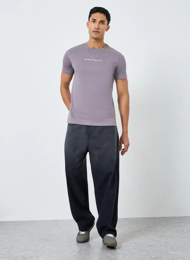 ستايلي جينز باجي بلون باهت داكن للرجال